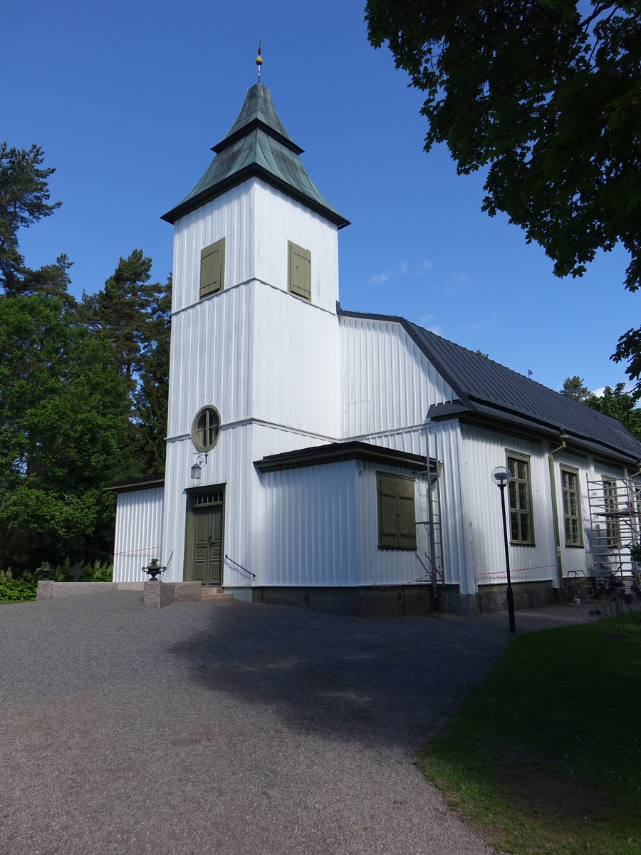 Hgbo, Ev. Kirche, Holzkirche erbaut 1622 mit Altarbild von Olle Hjortzberg (22.06.2017)