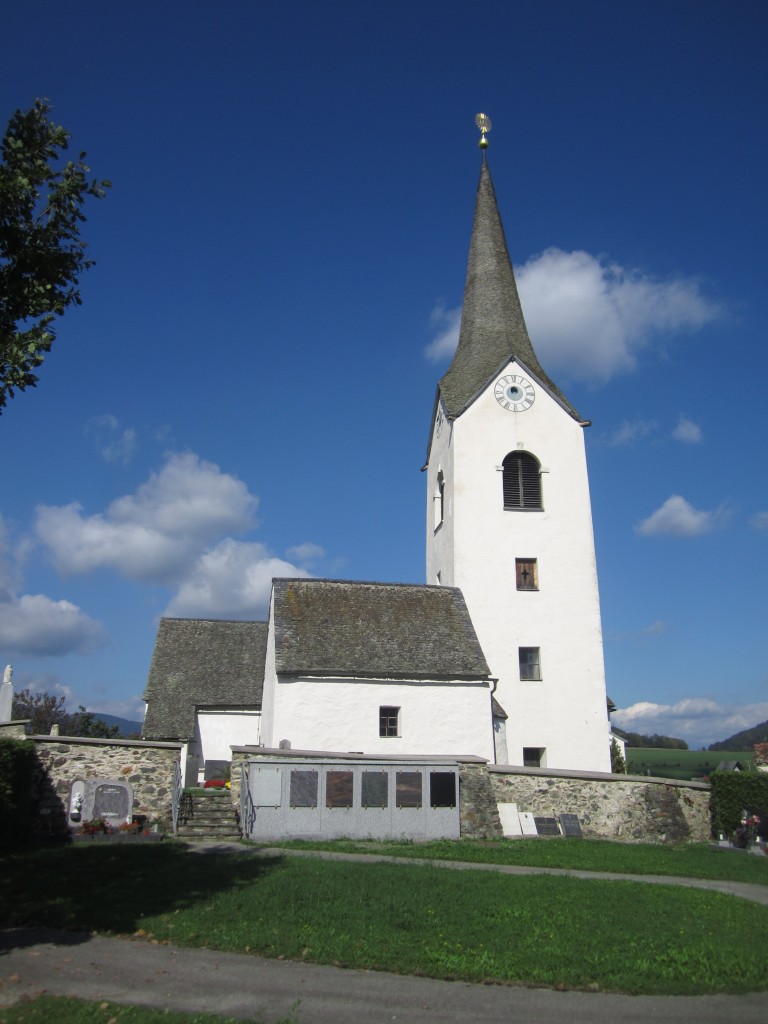 Hrzendorf, gotische St. Georg Kirche, erbaut bis 1136 (02.10.2013)