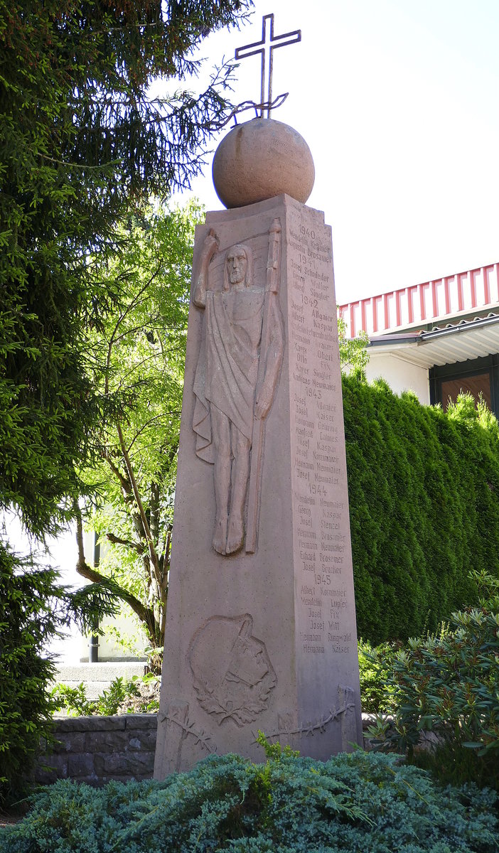 Hofstetten, Denkmal fr die Opfer der beiden Weltkriege, Juli 2020