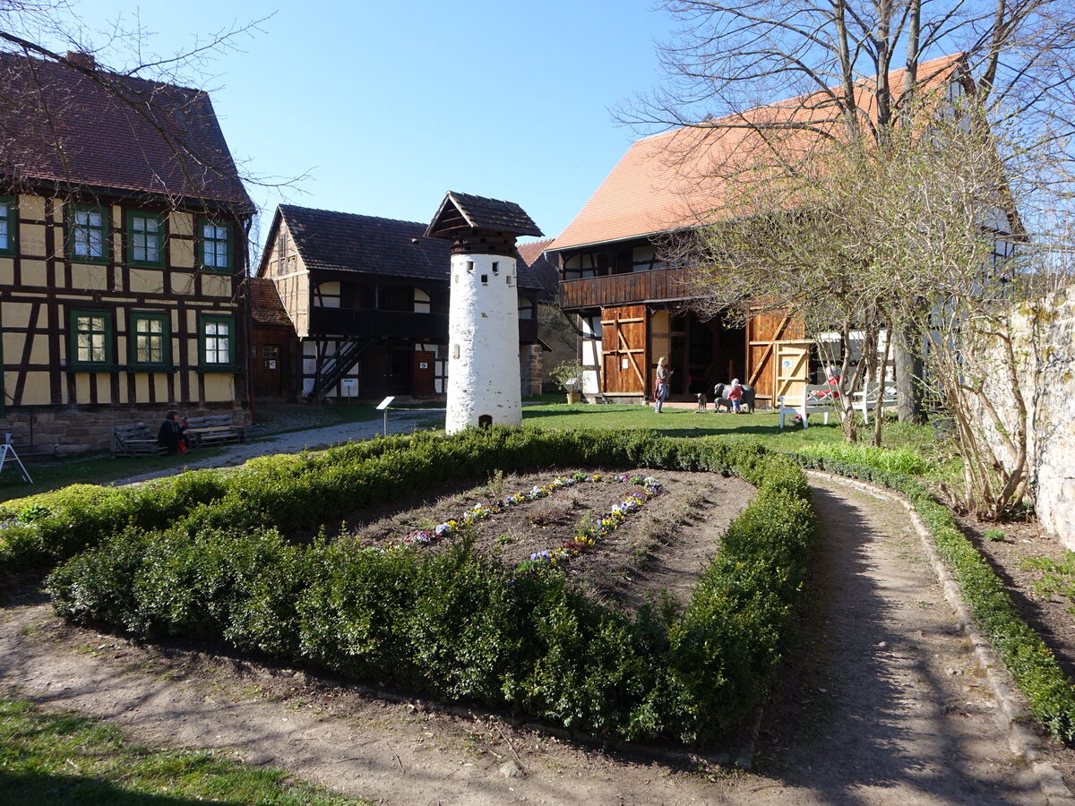 Hohenfelden, alter Pfarrhof mit Taubenschlag (17.04.2022)