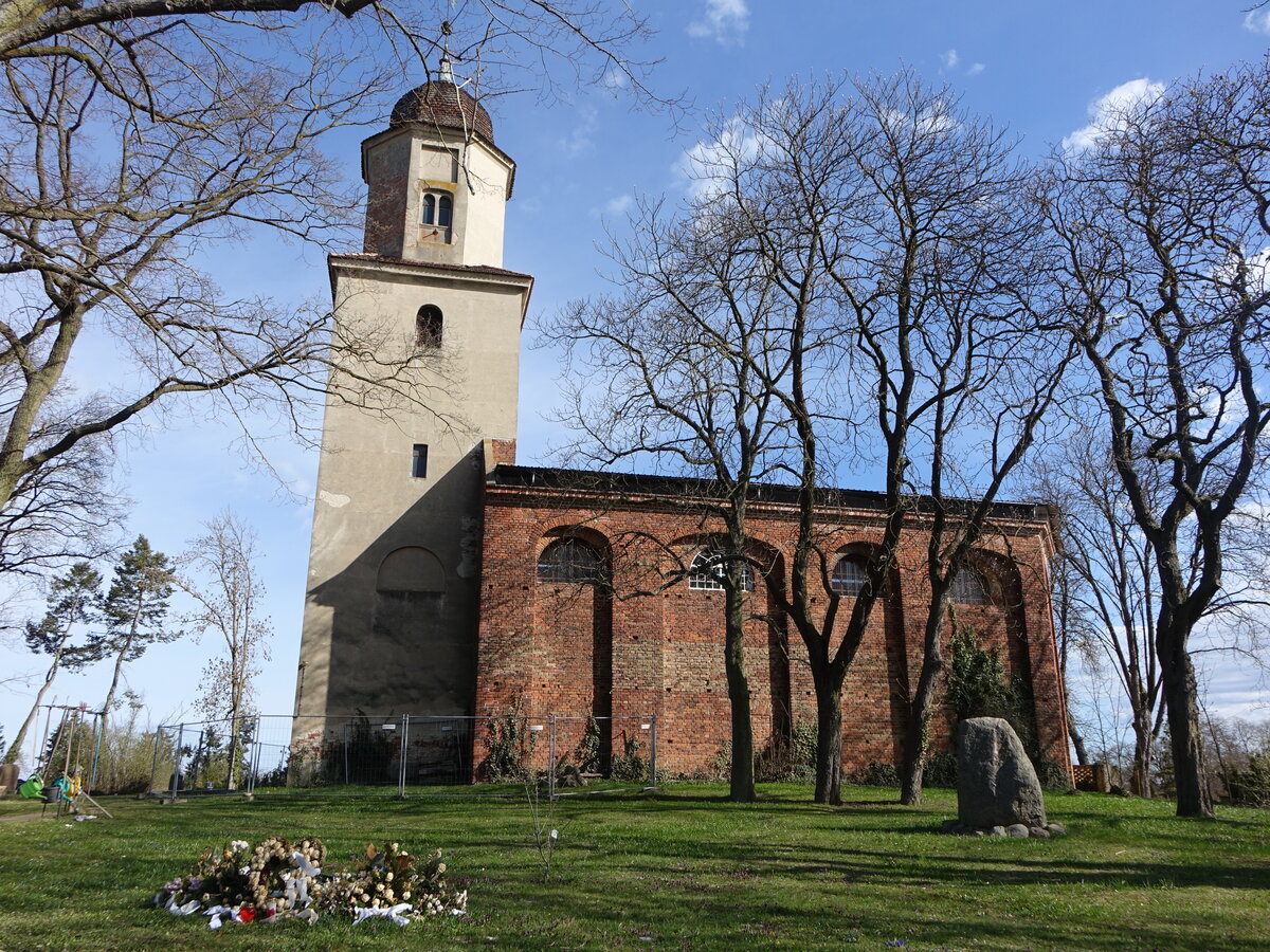 Hohenjesar, evangelische Kirche, barocker Backsteinbau erbaut von 1721 bis 1723 (05.04.2026)