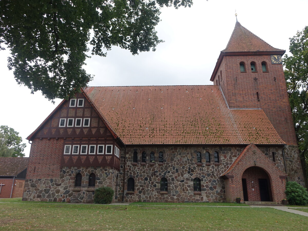 Hohne, evangelische Himmelfahrtskirche, erbaut 1913 durch Wilhelm Matthies (17.09.2025)