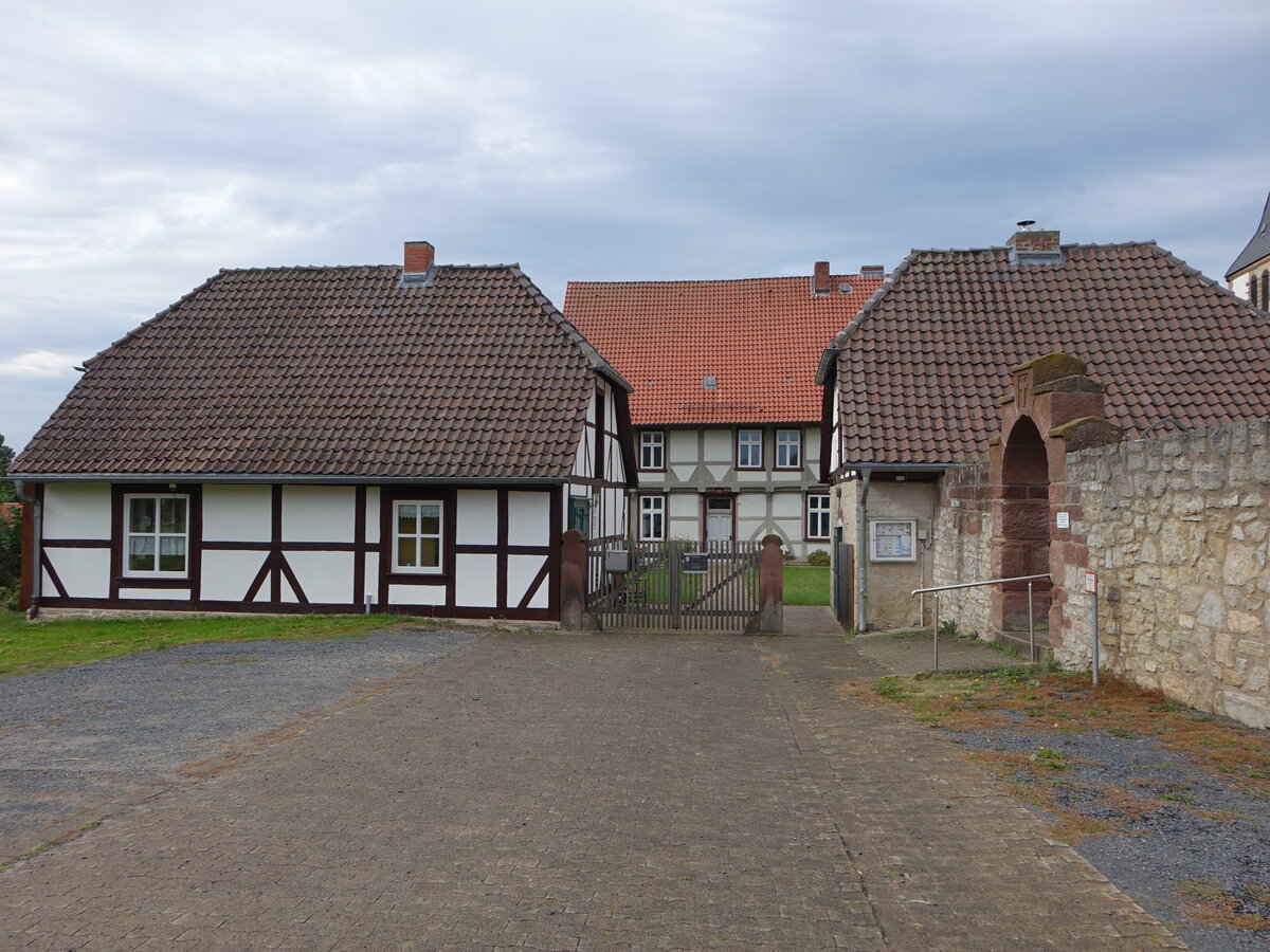 Hohnstedt, Pfarrhaus aus dem 16. Jahrhundert in der Martinigasse (29.09.2023)