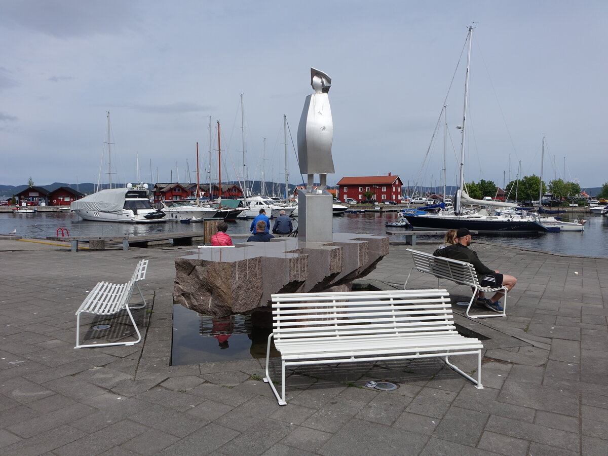 Holmestrand, Brunnen in der Havnegaten Strae (29.05.2023)