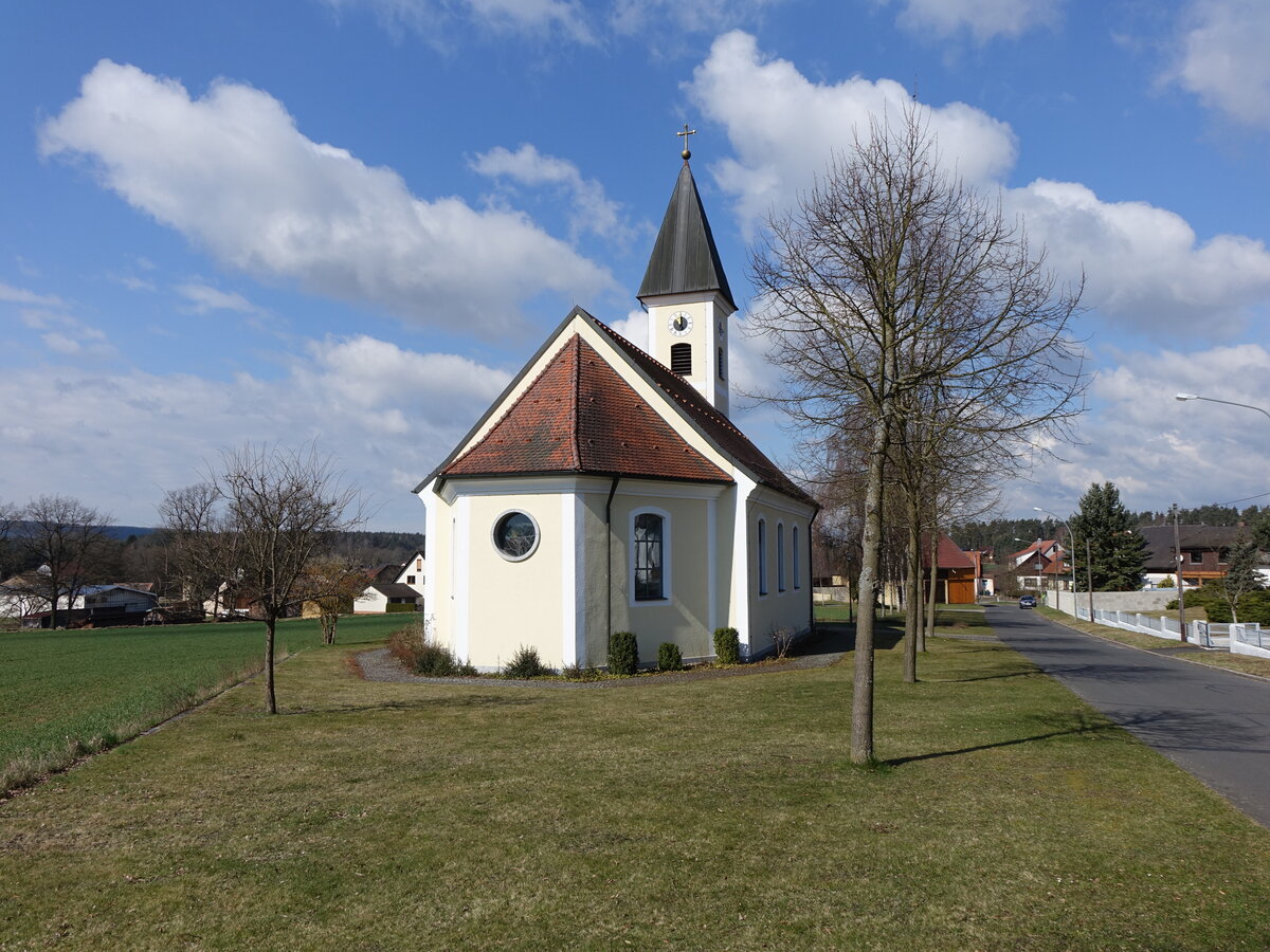 Holzhammer, Pfarrkirche St. Wolfgang, erbaut von 1994 bis 1995, geweiht am 2. Juli 1995 durch Bischof Manfred Mller (06.04.2015)