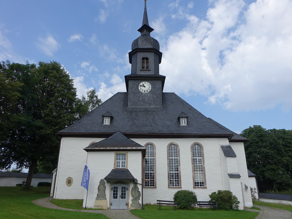 Hormersdorf, evangelische Kirche, erbaut im 15. Jahrhundert, barocker Dachreiter (20.08.2023)