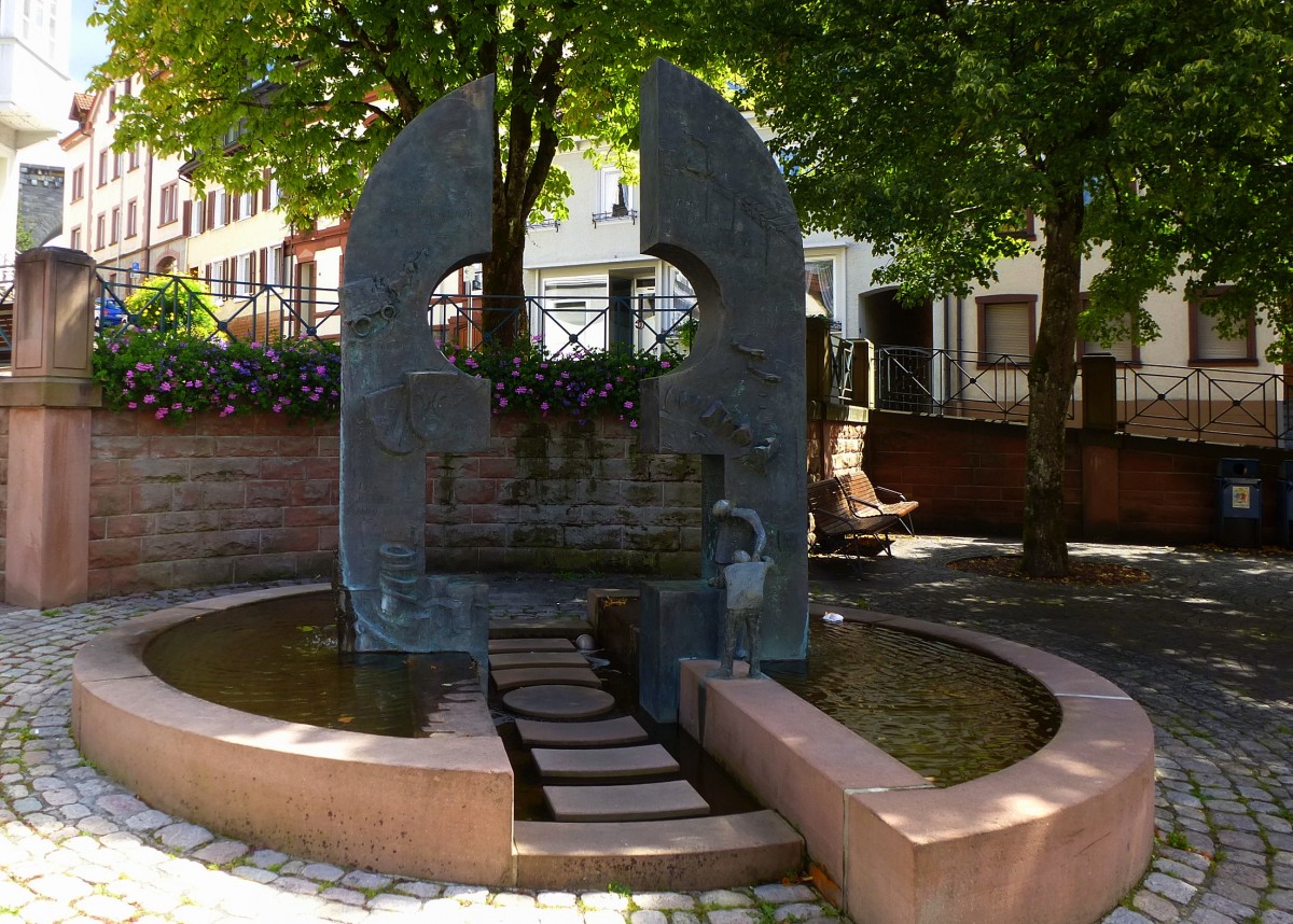 Hornberg, Brunnenanlage auf dem Kirchplatz, Aug.2014