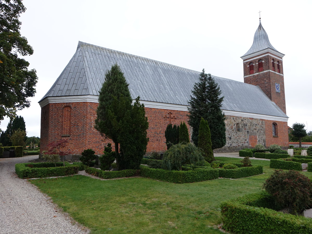 Hornslet, romanische Ev. St. Maria Magdalena Kirche, erbaut im 15. Jahrhundert (21.09.2020)