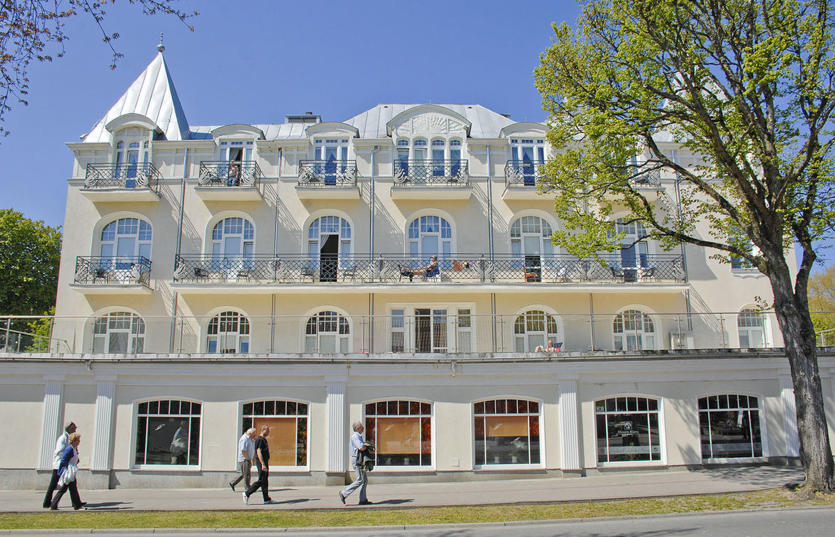 Hotel Bursztyn im Kurviertel von Świnoujście (Swinemnde). Aufnahme: 6. Mai 2016.