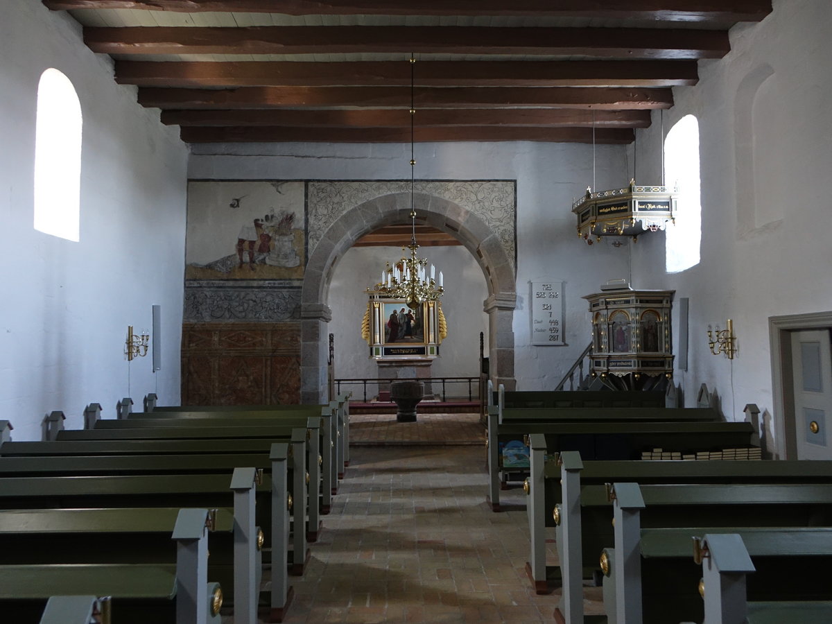 Hover, Innenraum mit Kalkmalereien aus dem 16. Jahrhundert in der Ev. Kirche (26.07.2019)