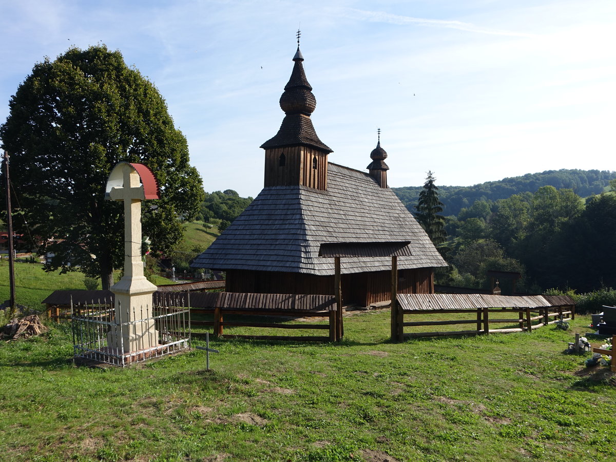 Hrabova Roztoka, griech. kath. Holzkirche St. Basilius, erbaut im 18. Jahrhundert (31.08.2020)