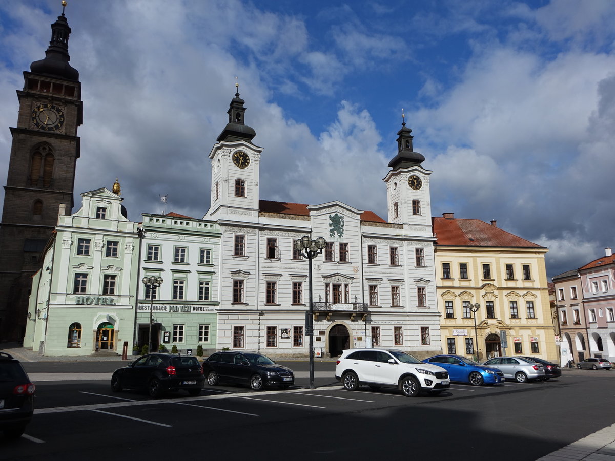 Hradec Kralove / Kniggrtz, Rathaus am Velke Namesti, erbaut im 16. Jahrhundert (30.09.2019)