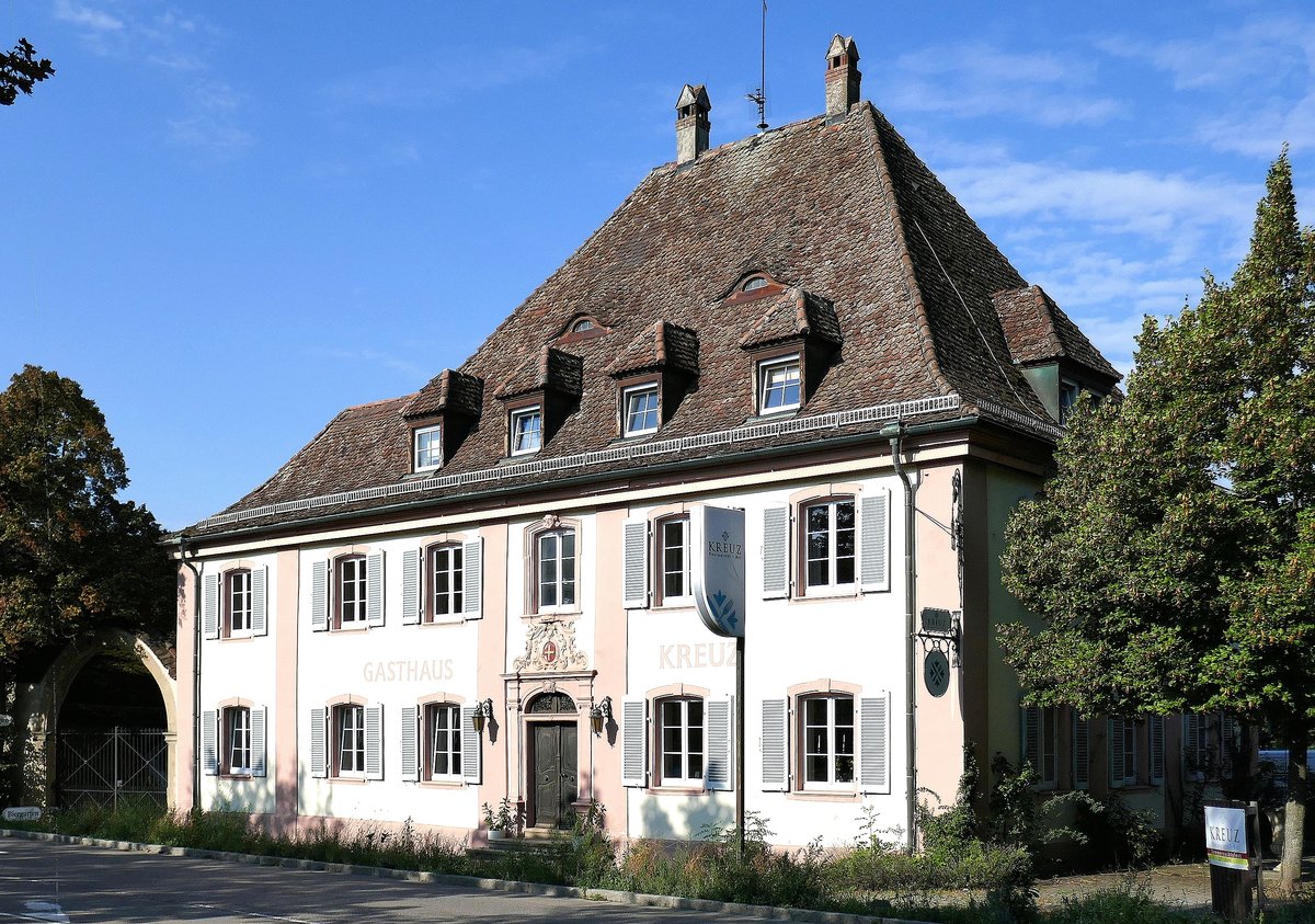 Hgelheim, OT von Mllheim im Markgrflerland, Restaurant & Bar  Kreuz , z.Zt. geschlossen, Sept.2018