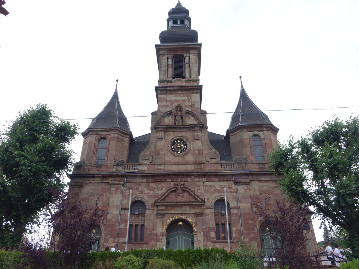 Hlzweiler, kath. Pfarrkirche St. Laurentius, erbaut 1839 (15.07.2023)