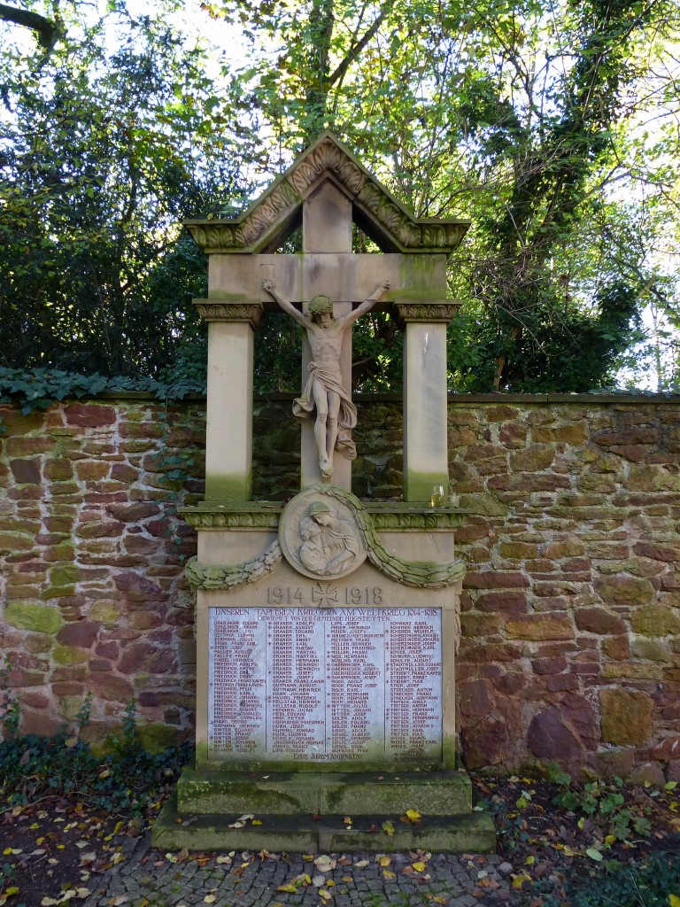 Hugstetten, Denkmal fr die Gefallenen des I.Weltkrieges, Okt.2014