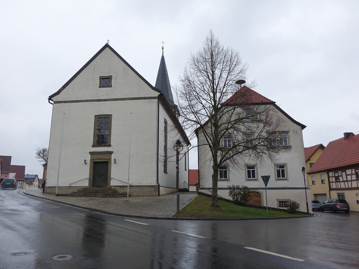 Humprechtshausen, Pfarrkirche St. Maria Magdalena,  klassizistischen Saalkirche, erbaut 1818 (25.03.2016)