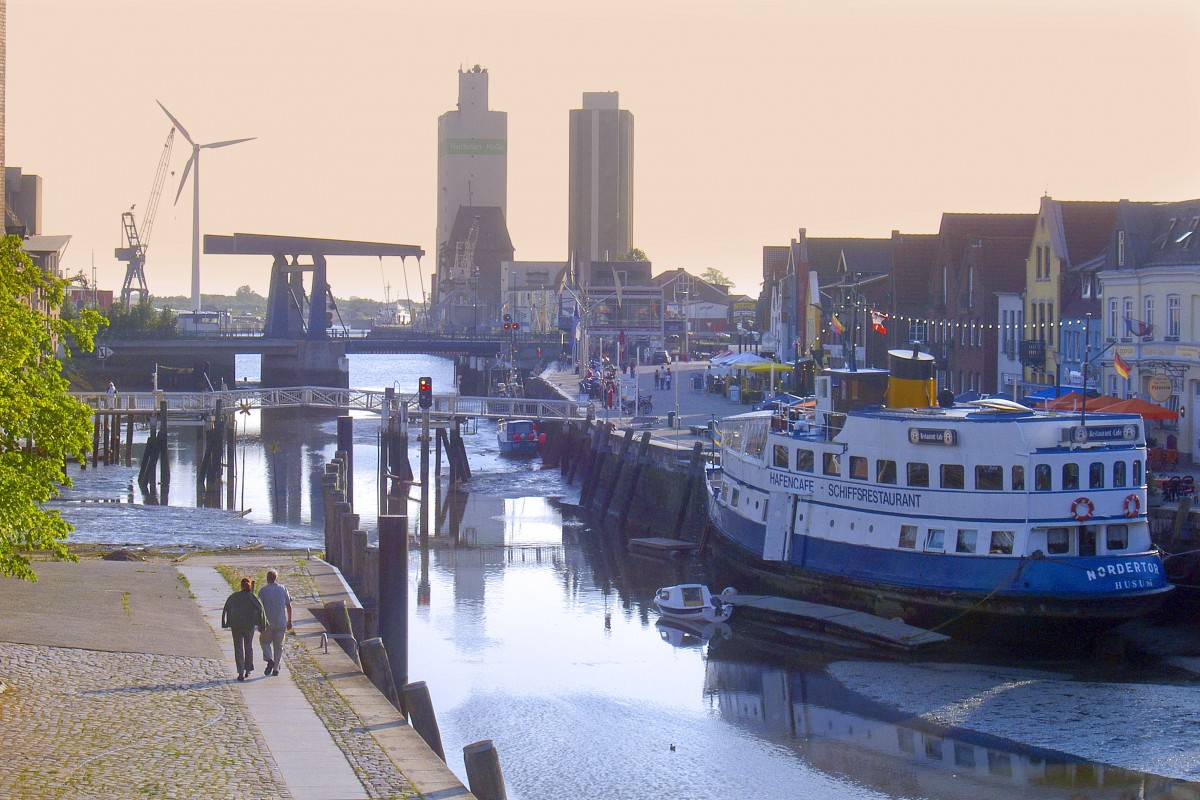 Husum Binnenhafen - Aufnahmedatum: 8. Juli 2006.