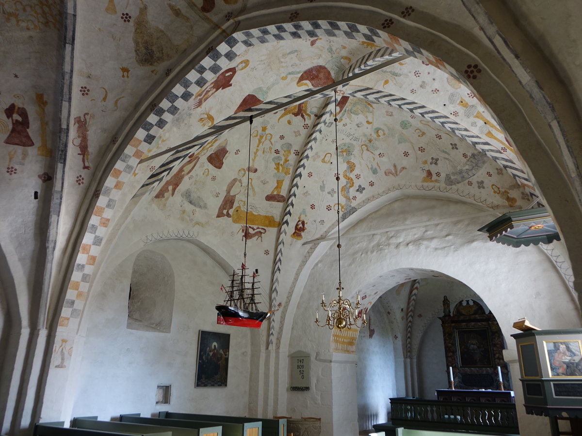 Hyllested, Kalkmalereien von 1500 in der evangelischen Kirche, Altar von 1525 (24.09.2020)