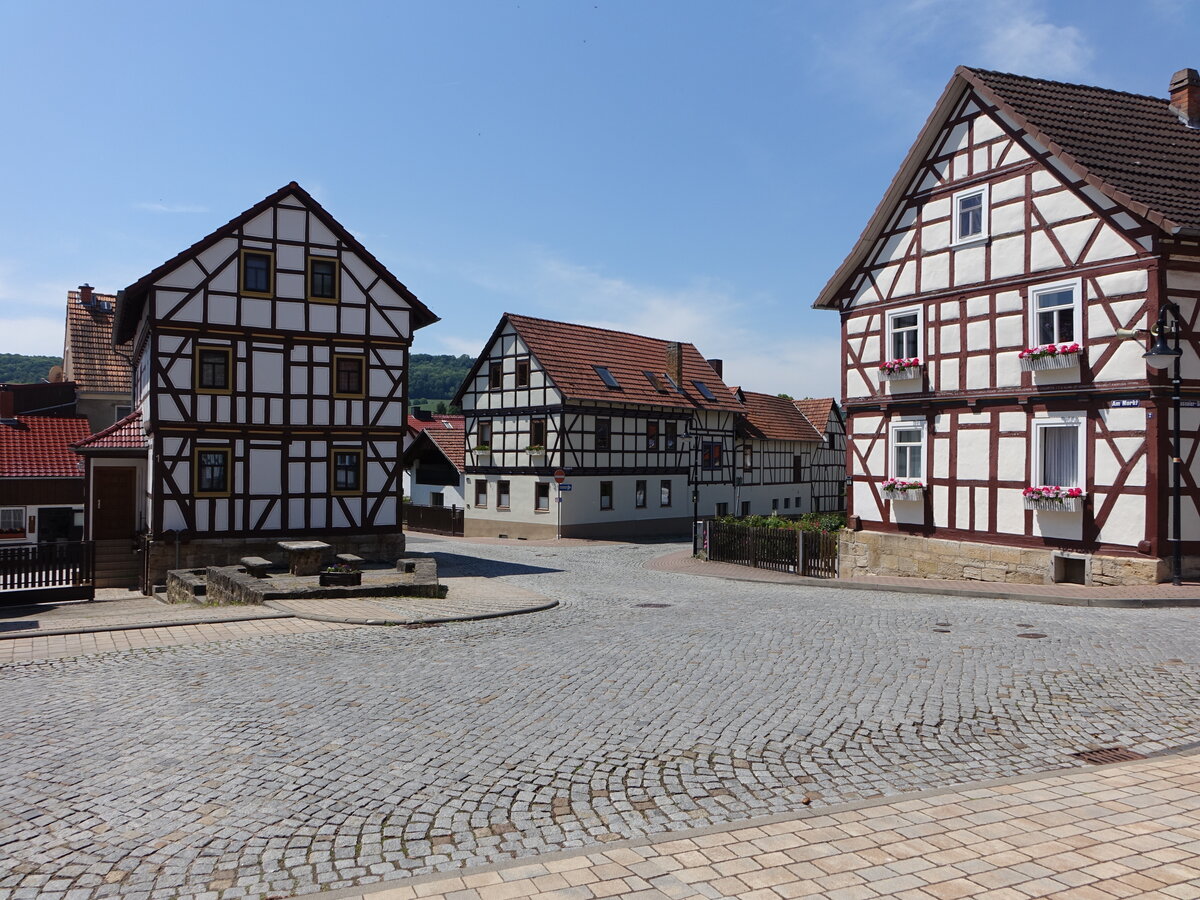 Ifta, historische Fachwerkhuser am Markt (03.06.2022)