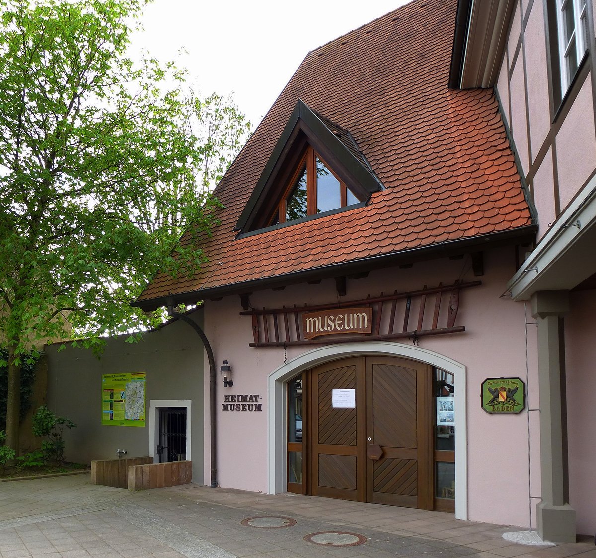 Ihringen, das Heimatmuseum , unmittelbar neben dem Rathaus, April 2017