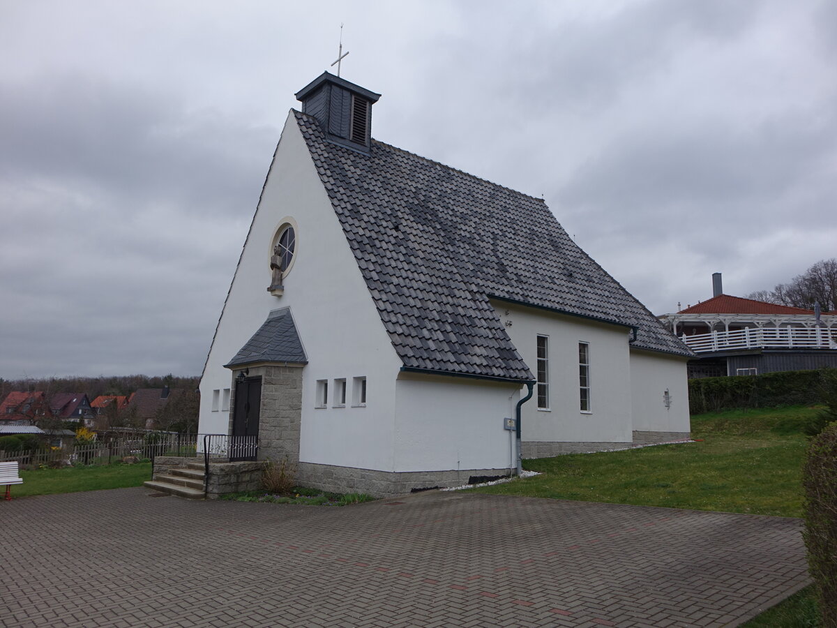 Ilsenburg, kath. St. Benedikt Kirche, erbaut von 1934 bis 1935 (21.03.2024)