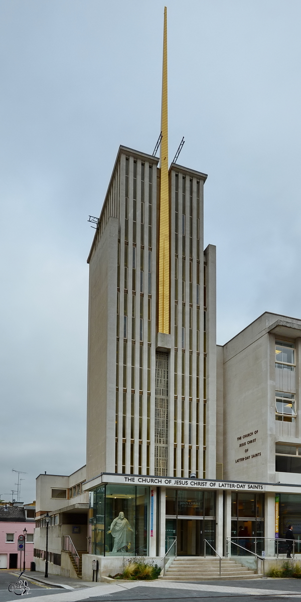 Im Bild die 1961 erbaute Kirche Jesu Christi der Heiligen der letzten Tage im Londoner Stadtteil Knightsbridge. (September 2013)