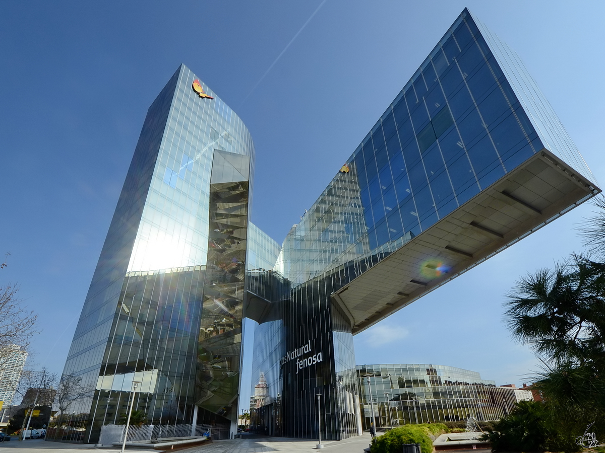 Im Bild der moderne Hauptsitz von Gas Natural in Barcelona. (Februar 2012)