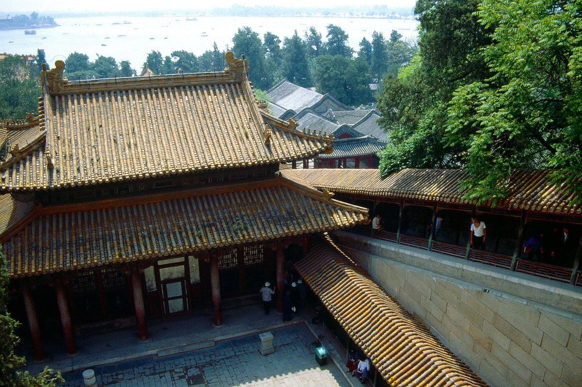 Im Neuen Sommerpalast im Nordwesten Pekings.Bild vom Dia. Aufnahme: Mai 1989.