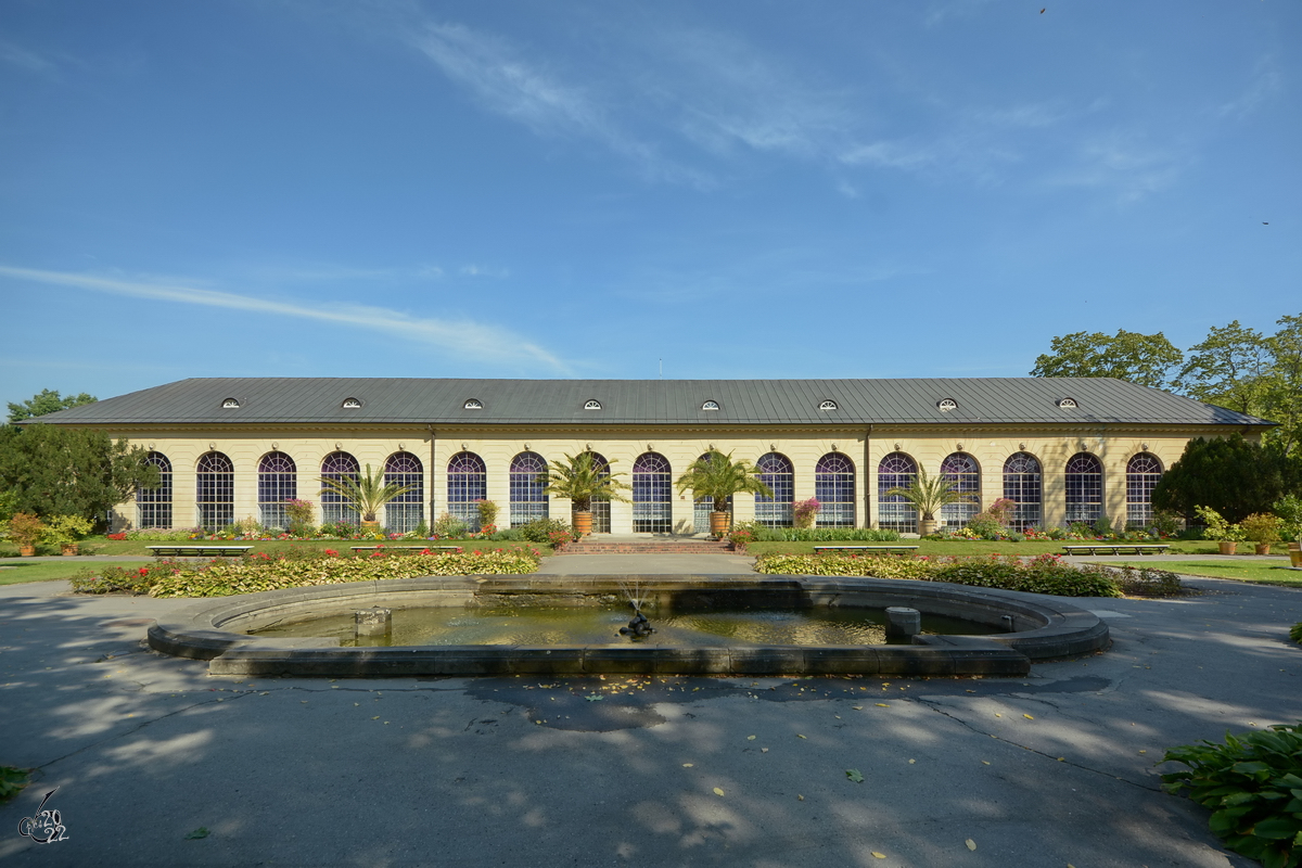 Im Palastgarten von Wilanw befindet sich eine Orangerie, welche 1749 erbaut wurde. (Warschau, August 2015) 