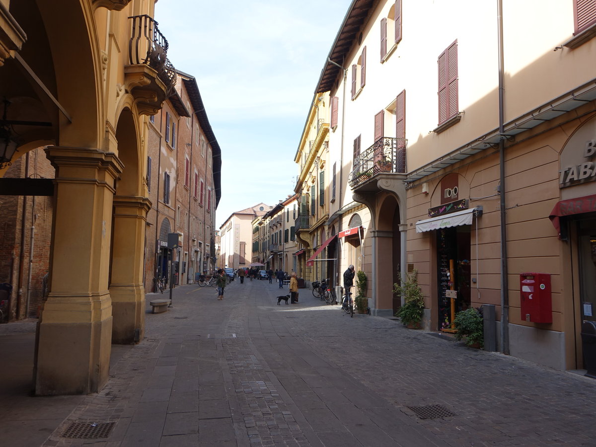 Imola, historische Huser in der Via Emilia in der Altstadt (31.10.2017)