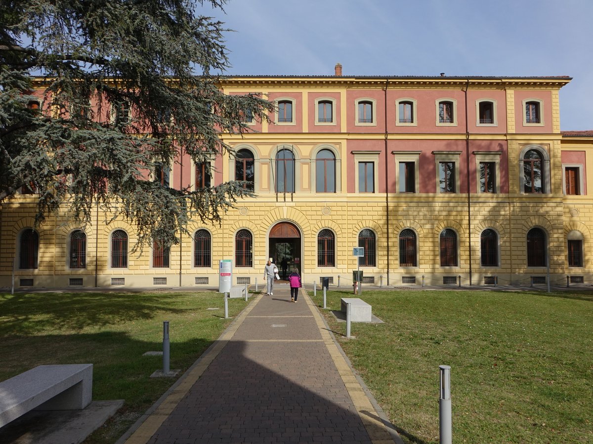 Imola, Palazzo dei Musei mit Istituti Cultarli del Comune, erbaut im 17. Jahrhundert (31.10.2017)