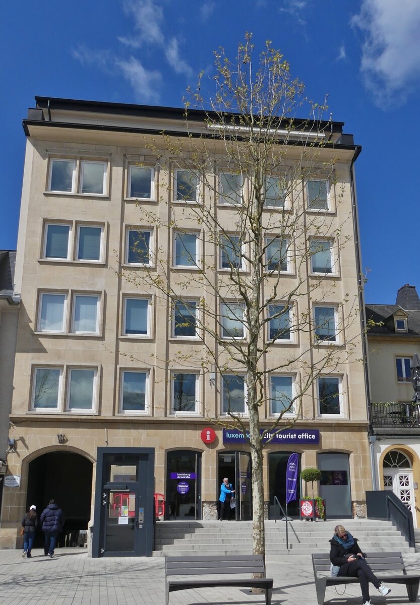 In diesem Gebude an der Place Guillaume II findet man das Tourist Info Centrum der Stadt Luxemburg. 04.2024