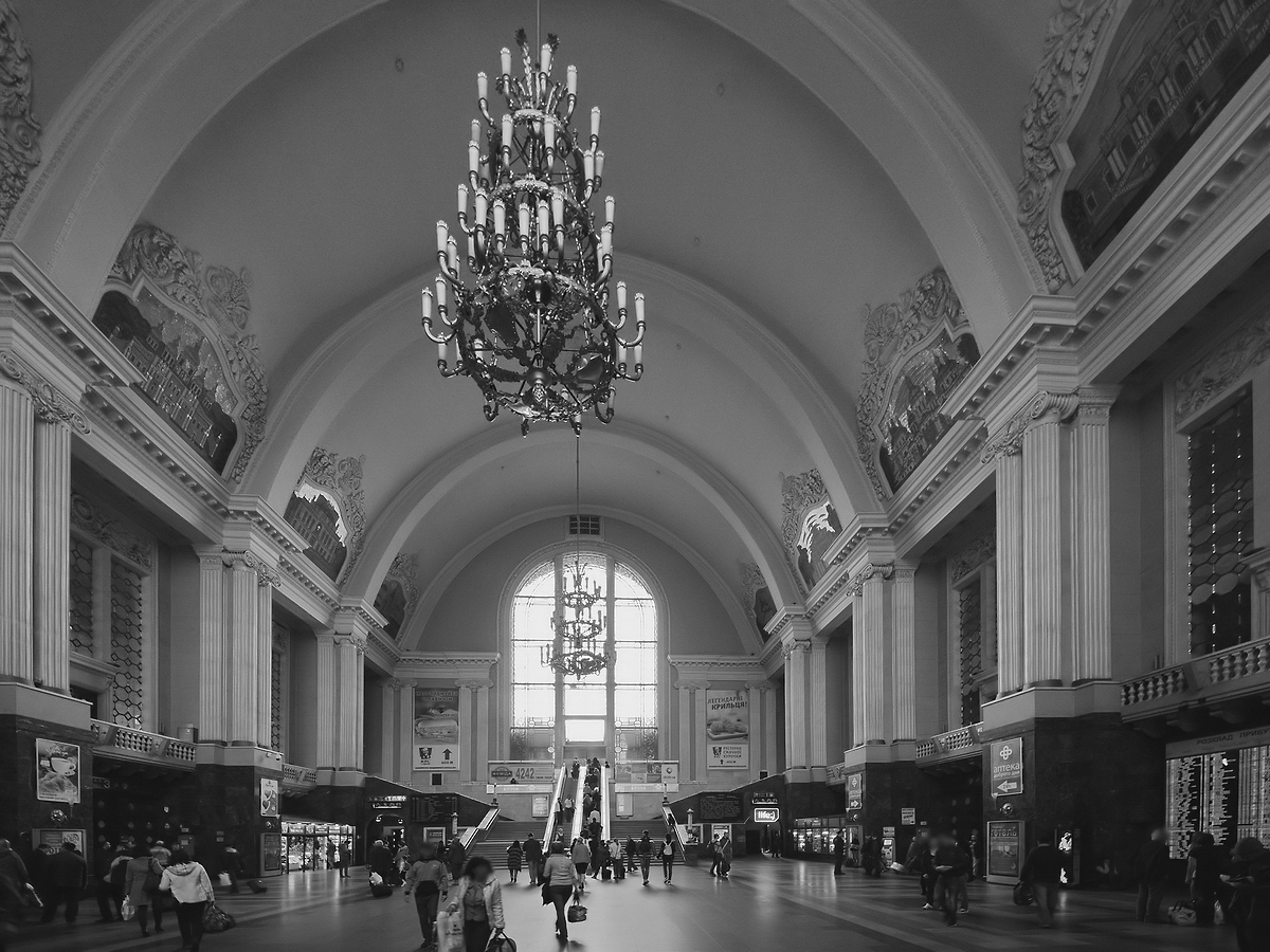 In der Empfangshalle des Bahnhof Kiew-Passazhirsky. (April 2016)