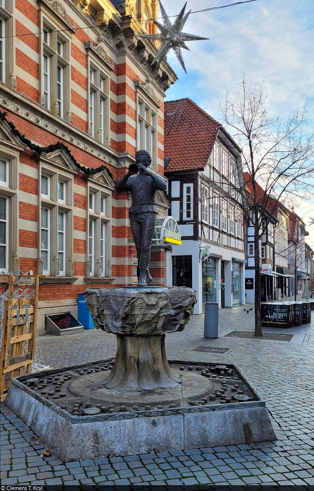 In Hameln darf natrlich auch der Rattenfnger nicht fehlen. Ihm zu Ehren wurde in der Osterstrae ein Brunnen aufgestellt.

🕓 19.11.2022 | 9:13 Uhr