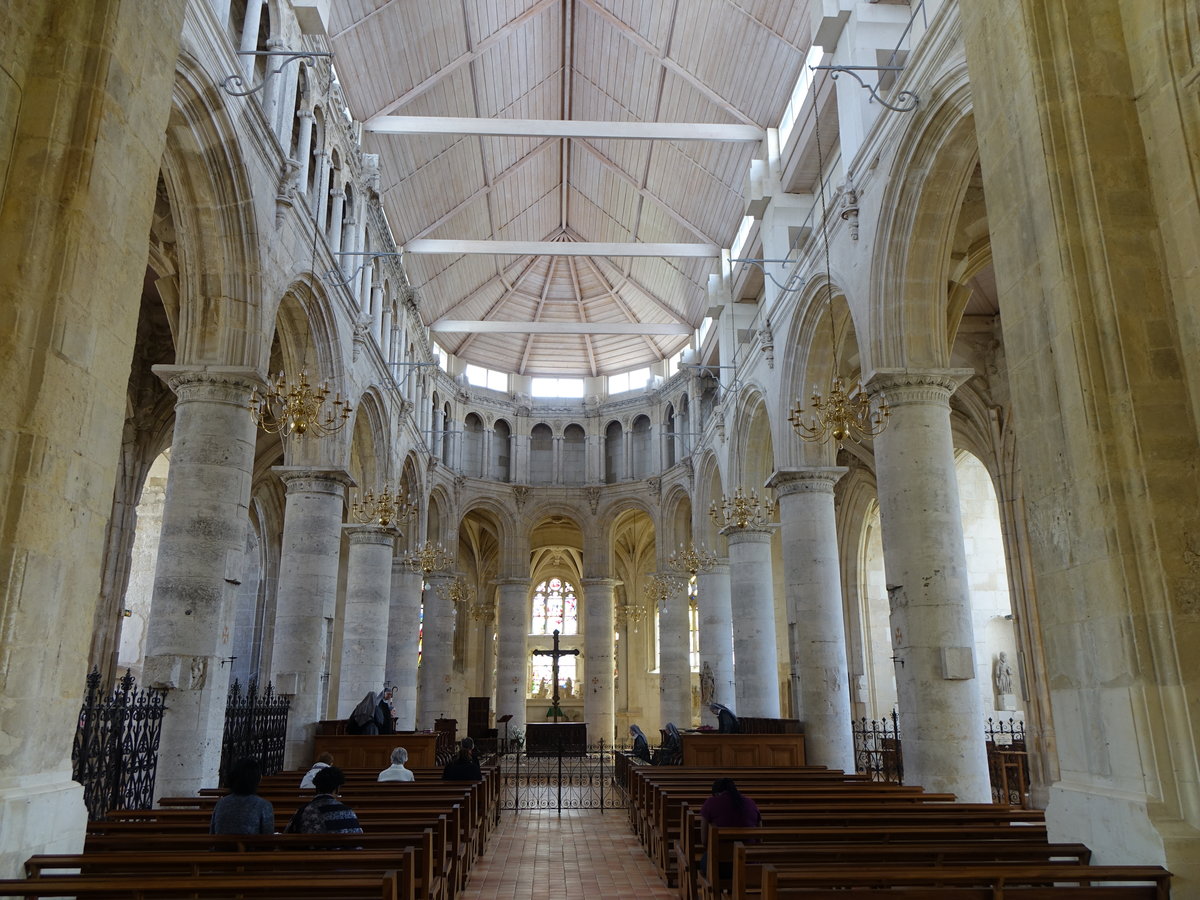 Innenraum der Abteikirche Valmont, erbaut im 16. Jahrhundert (14.07.2016)