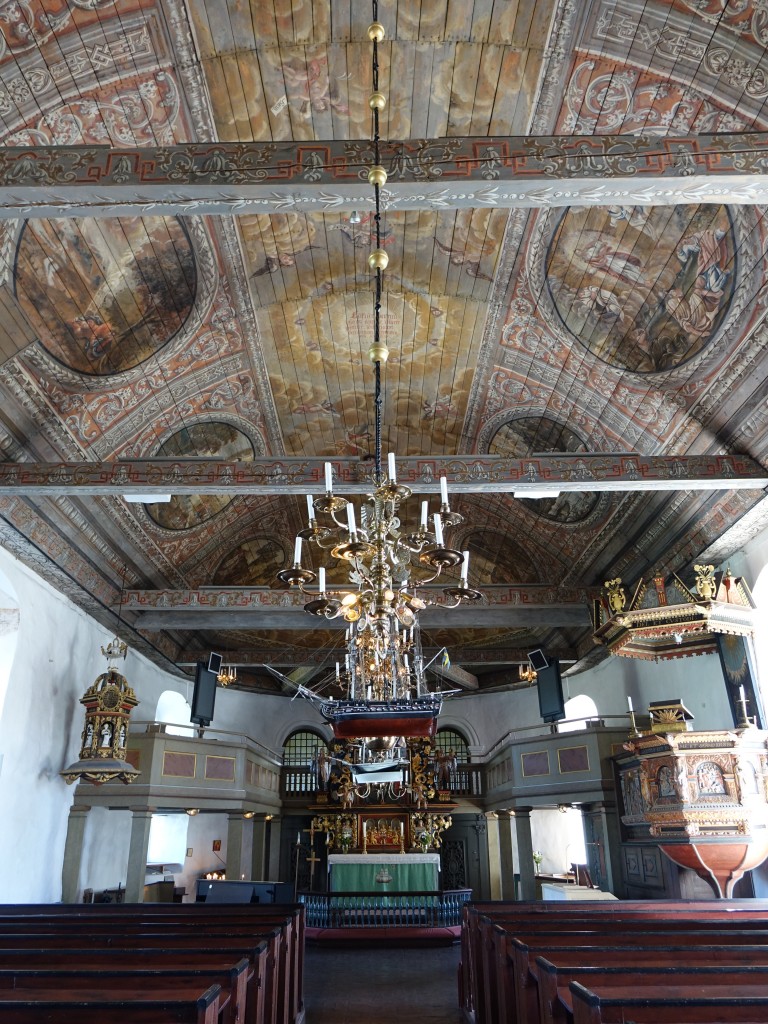 Innenraum der Kirche von Onsala, Kanzel aus dem 17. Jahrhundert (20.06.2015)
