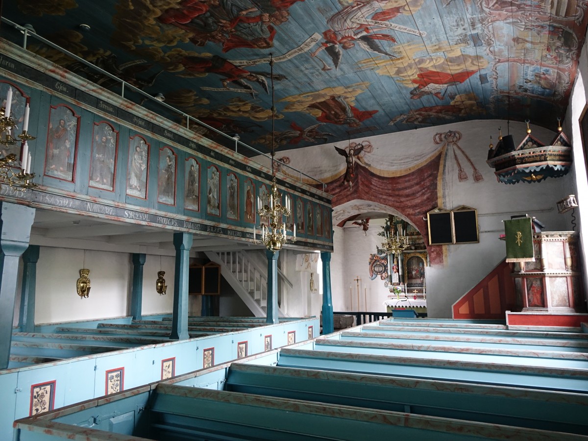 Innenraum der Kirche von Torpa, Deckengemlde mit Themen aus dem neuen Testament von Ditloff Ross und Henrik Wibeck, Kanzel und Altarbild 17. Jahrhundert (20.06.2015)