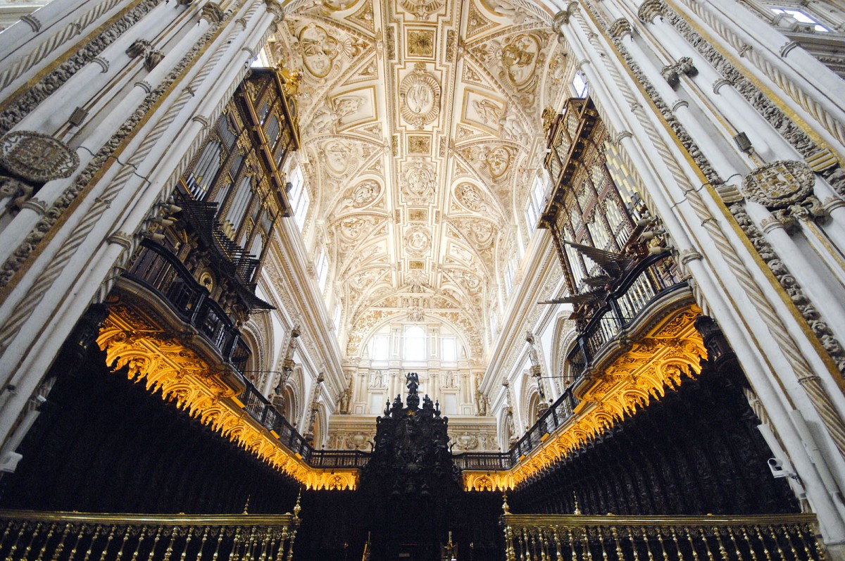 Innenraum der Mezquita-Catedral von Crdoba. Aufnahme: Juli 2014.