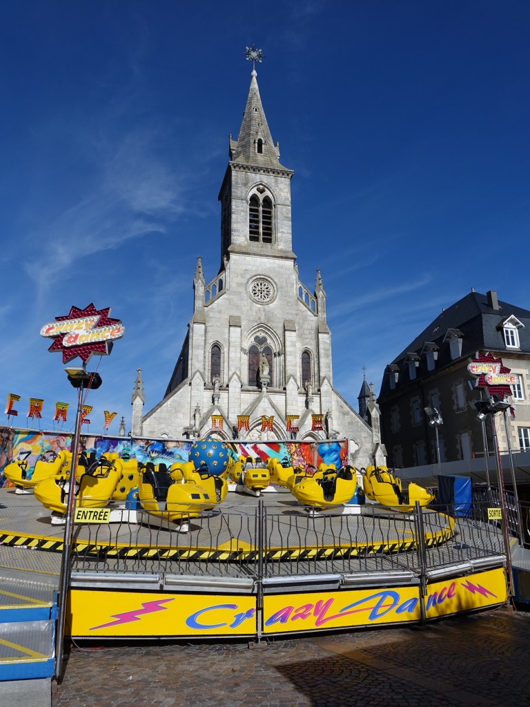 Issoudun, Basilika Sacre-Coeur, erbaut von 1903 bis 1904 durch Pater Thibodeau (30.10.2015)