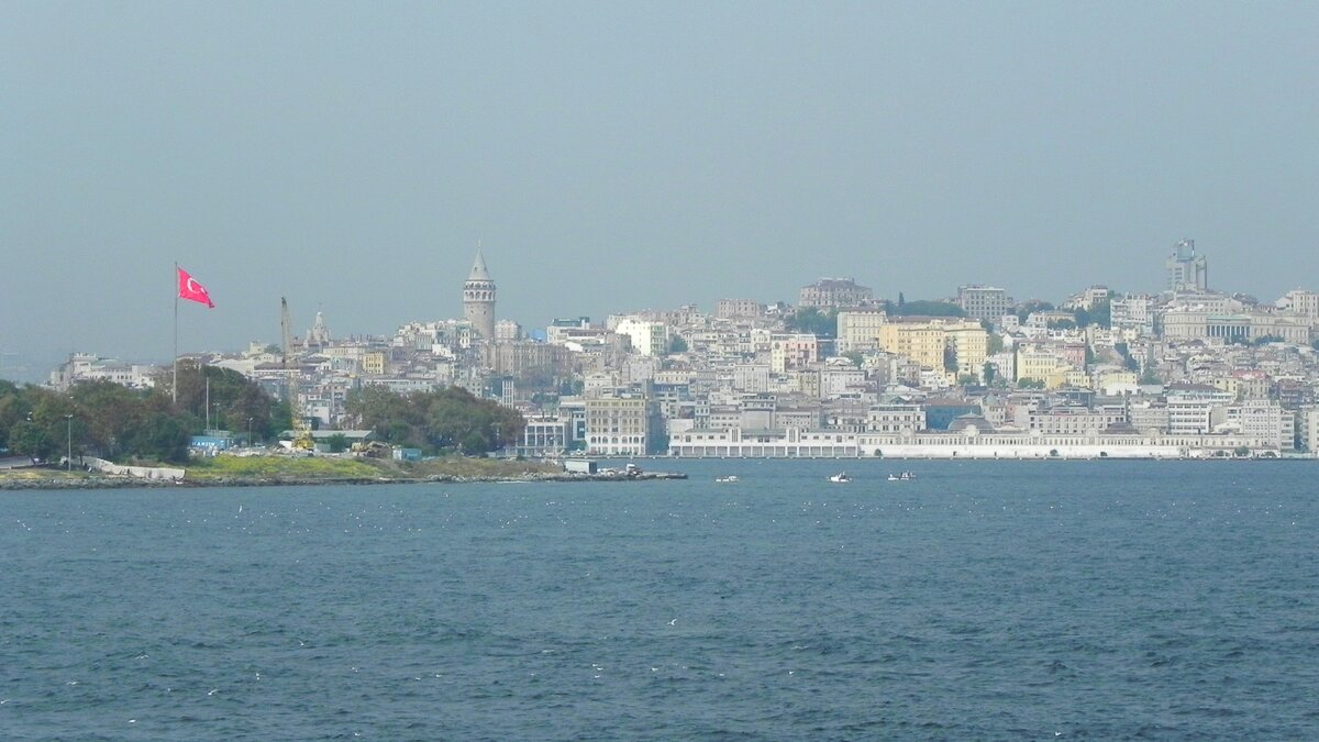Istanbul am 16.10.2014. Mit 15,8 Millionen Einwohnern ist sie nicht nur die grte Stadt der Trkei, sie zhlt auch zu den 15 bevlkerungsreichsten Stdten der Welt.