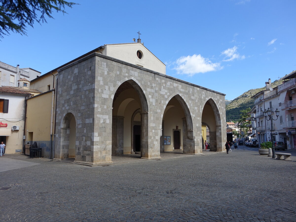 Itri, Pfarrkirche Santa Maria Maggiore an der Piazza Annunziata (21.09.2022)