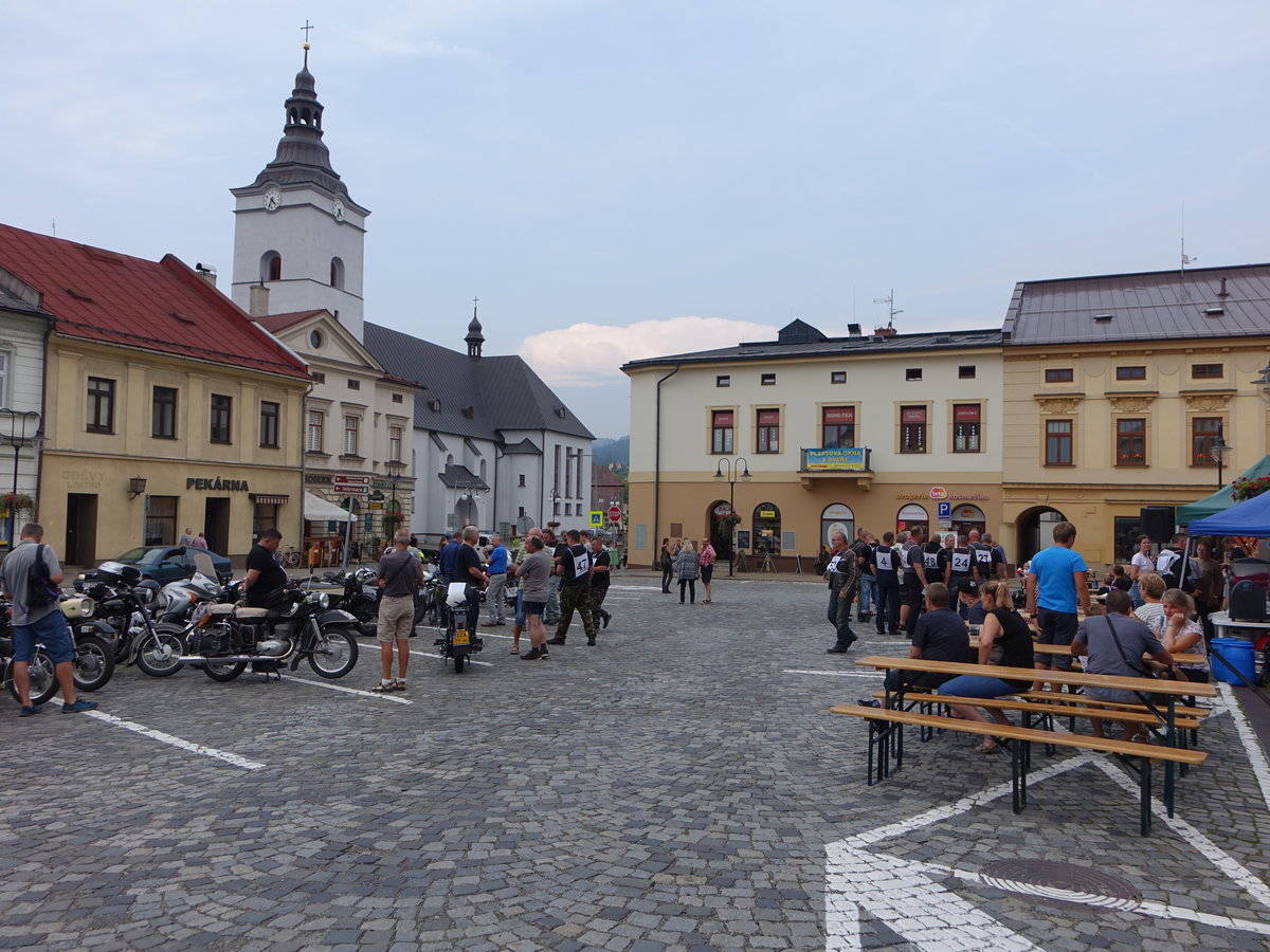 Jablunkov / Jablunkau, gotische Fronleichnamskirche am Marianske Namesti (30.08.2019)