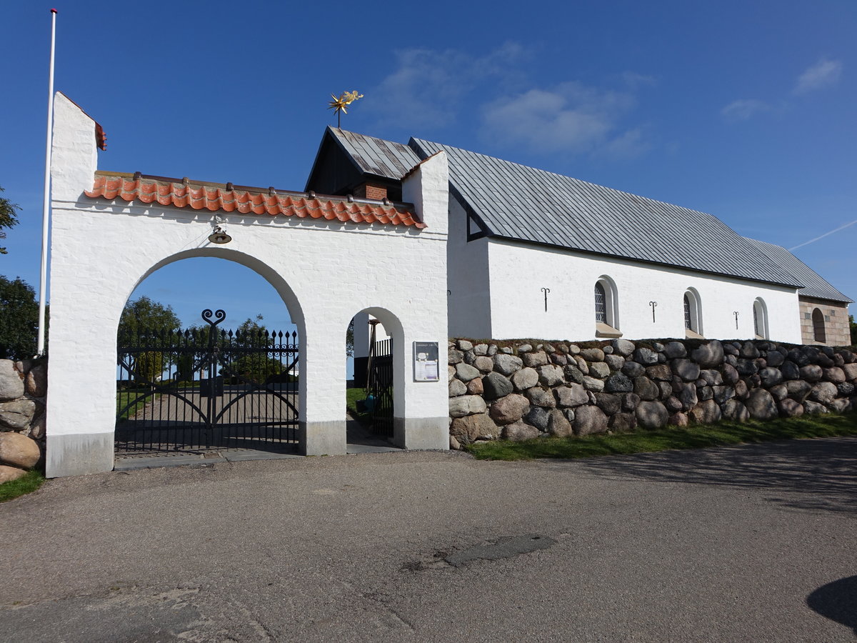 Jannerup, Ev. Kirche, gotisches Langhaus, erbaut um 1500 (19.09.2020)