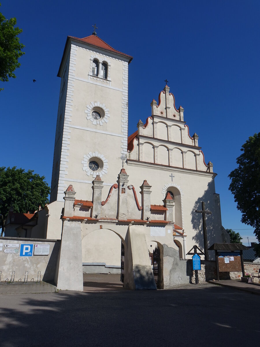 Janowiec, Pfarrkirche St. Stanislaw, erbaut im 16. Jahrhundert (14.06.2021)