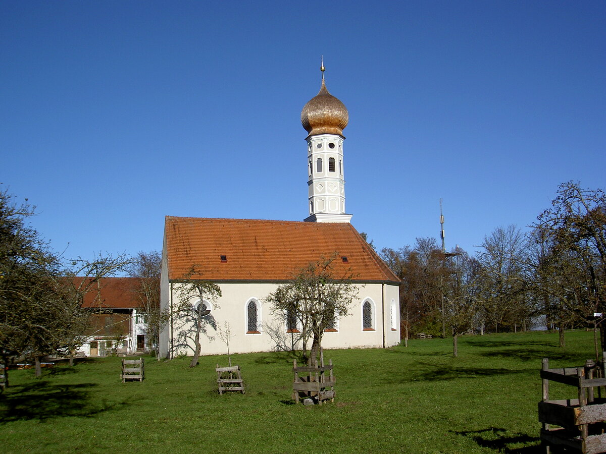 Jasberg, Pfarrkirche St. Quirin und St. Katharina, erbaut 1546, barockisiert im 17. Jahrhundert (23.11.2003)