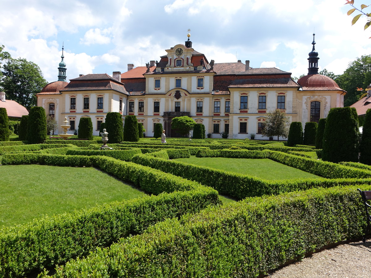 Jemniste, Schloss Jemnischt, erbaut 1724 durch Franz Adam von Trauttmansdorff, Architekt Franz Maximilian Kaňka (01.06.2019)