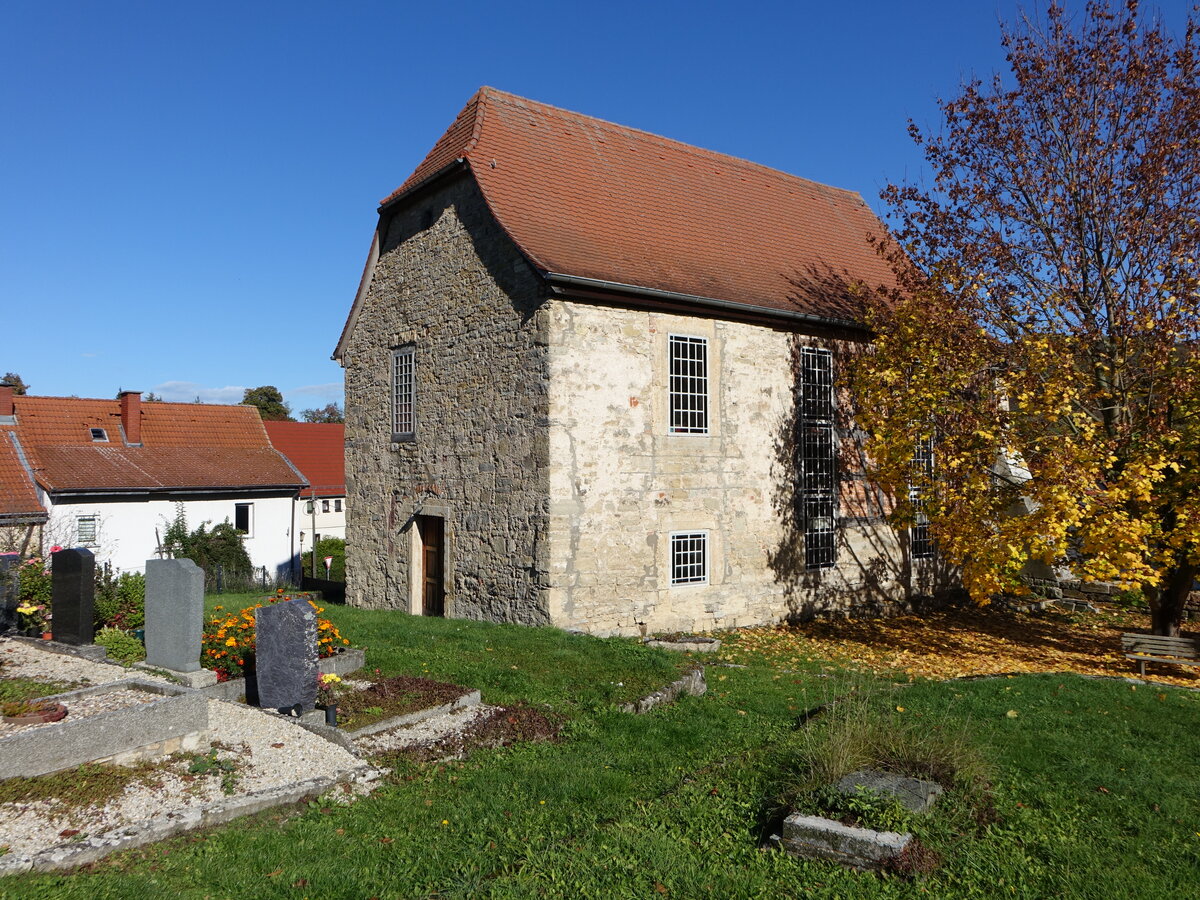 Jenalbnitz, evangelische St. Katharina Kirche, erbaut im 14. Jahrhundert (22.10.2022)