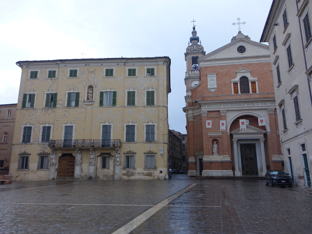 Jesi, Palazzo Ghilsieri und Kathedrale St. Settimo (31.03.2022)