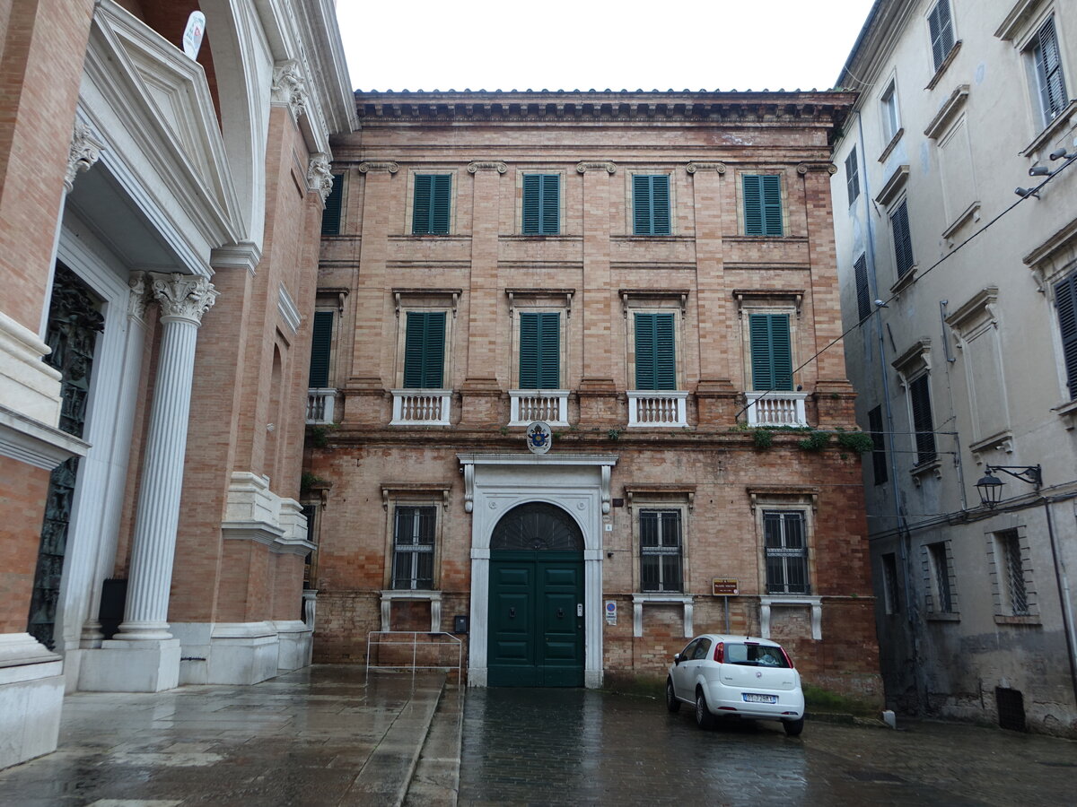 Jesi, Palazzo Vescoville, erbaut im 15. Jahrhundert (31.03.2022)