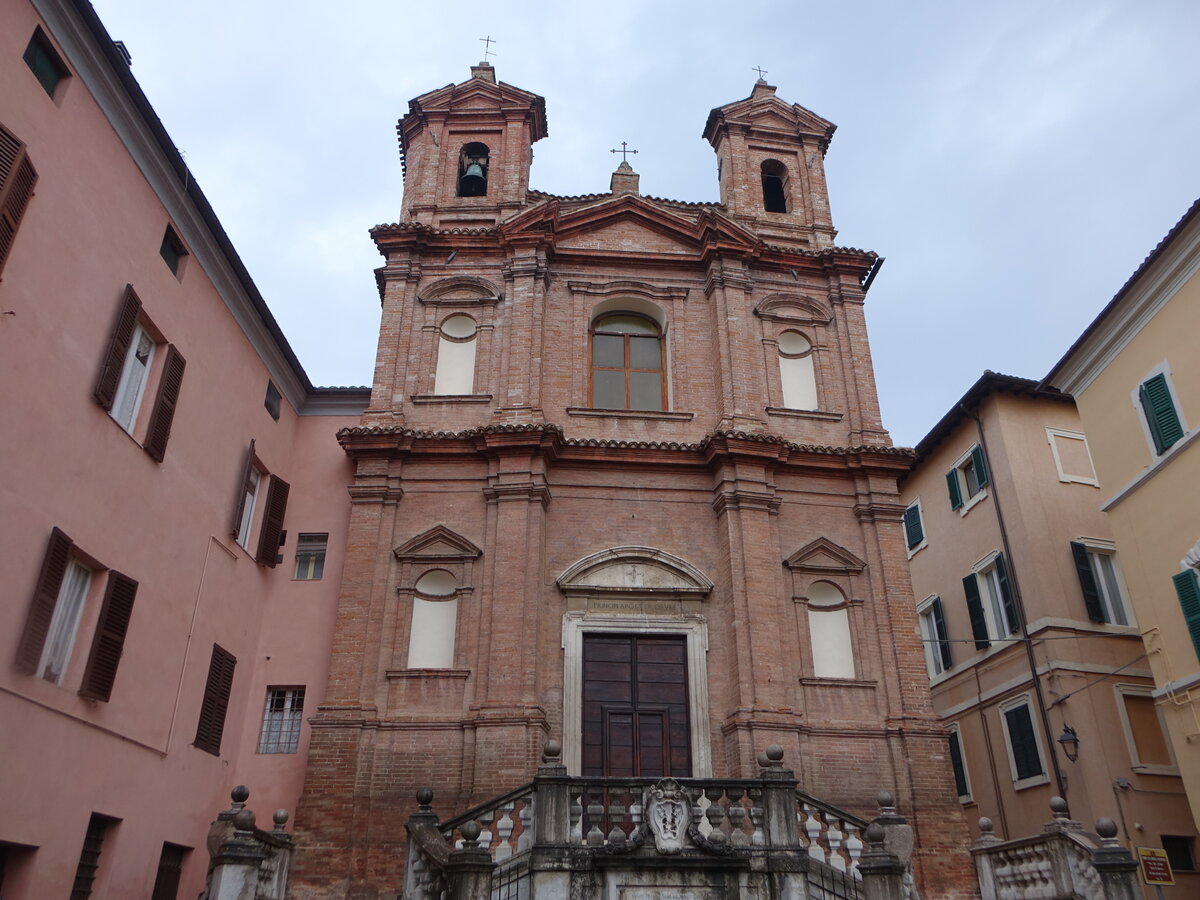 Jesi, Pfarrkirche San Pietro, erbaut im 15. Jahrhundert (31.03.2022)